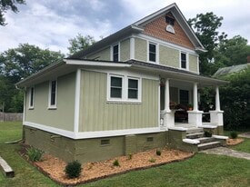 Building Photo - 308 Rose St