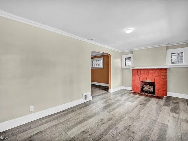 Building Photo - 13313 Kuhlman Ave