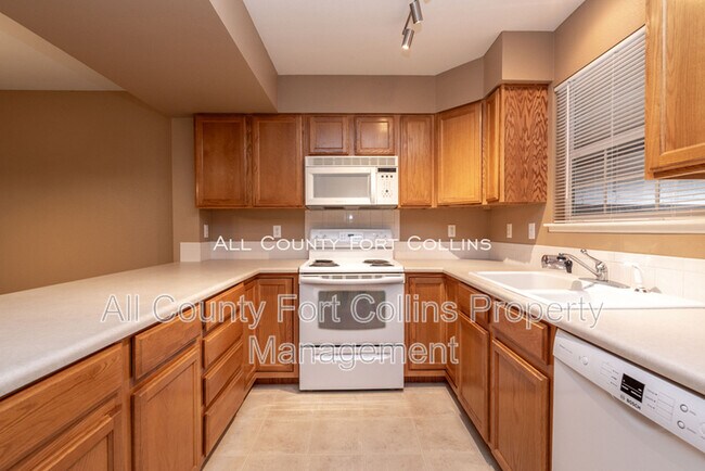 Building Photo - 4521 Starflower Dr