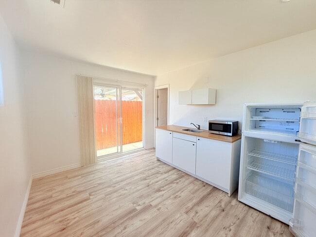 Primary Photo - Cozy Studio Unit in Lompoc – Utilities Inc...