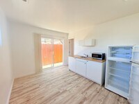 Building Photo - Cozy Studio Unit in Lompoc – Utilities Inc...