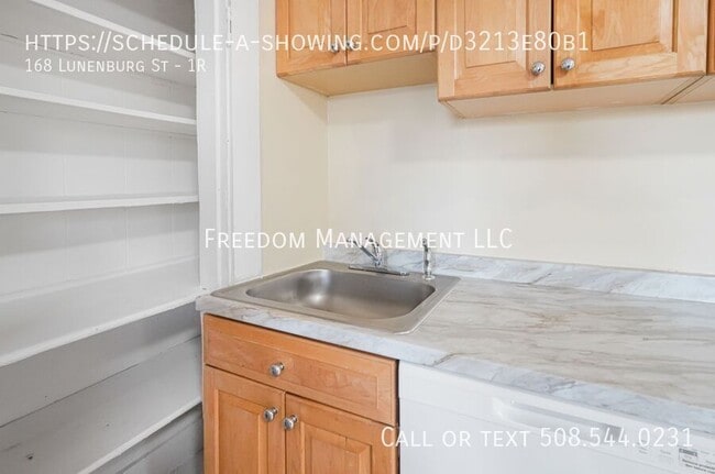 Building Photo - 168 Lunenburg St