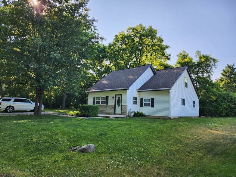 Building Photo - 156 W Cherokee Dr