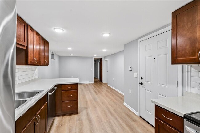 Building Photo - 4310 Mohawk Dr