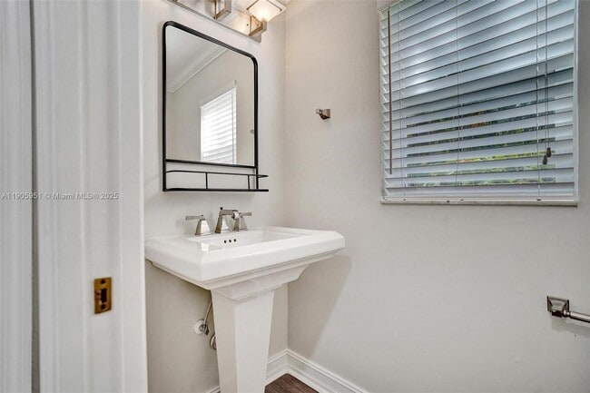 Building Photo - 3801 NW 27th Ave