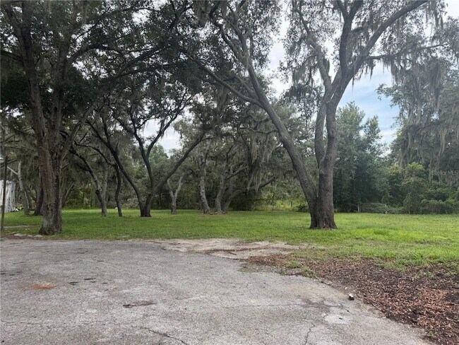 Building Photo - 6828 FL-33