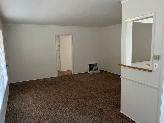 Building Photo - 3 bedroom home in Lakewood now ready to rent!