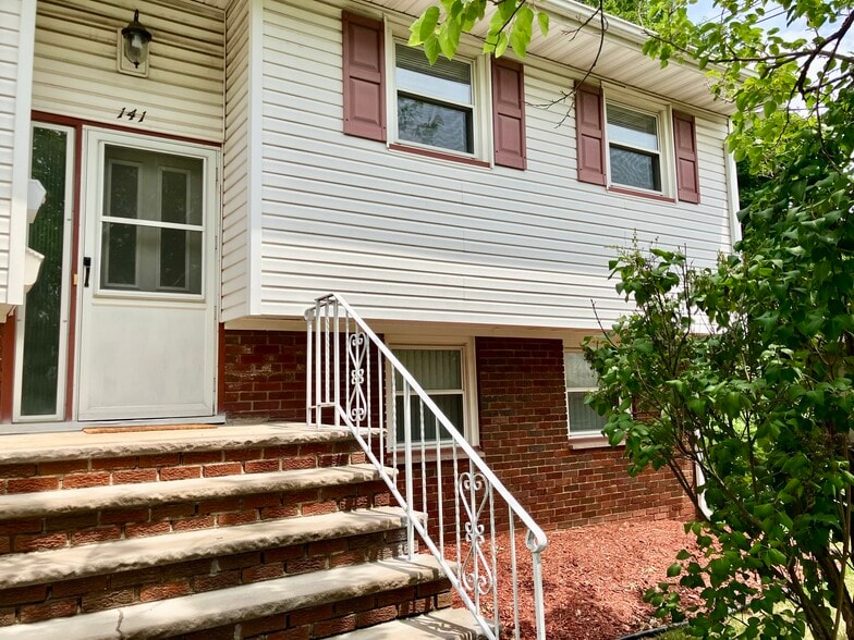 Front of apartment - 141 Dunbar Ave