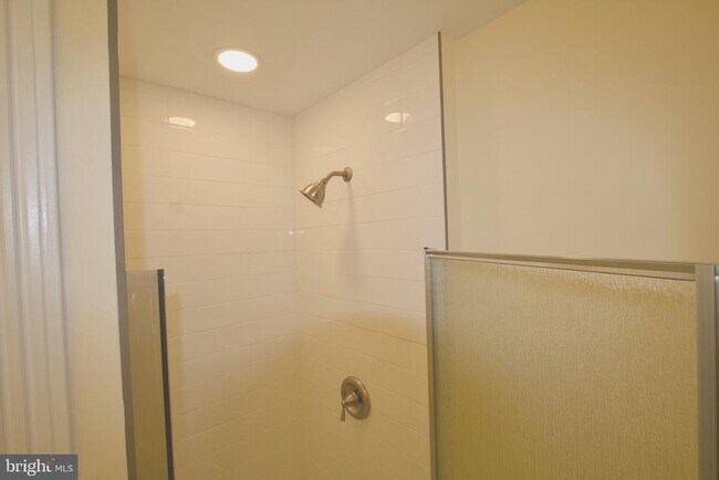 Building Photo - 2743 St Paul St