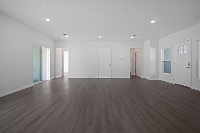 Building Photo - 1311 Hillsborough Ln