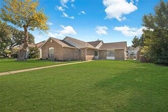 Building Photo - 6817 Anderson Dr