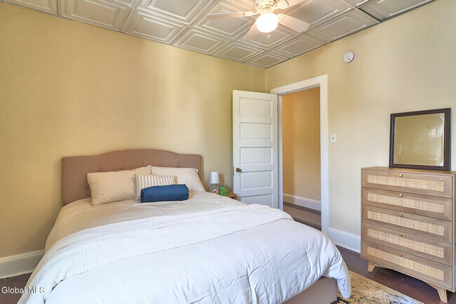 Building Photo - 28 Manning Blvd