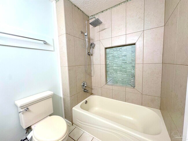 Building Photo - 3585 Riddick Dr
