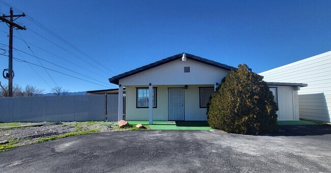 Building Photo - CALVADA VALLEY U.3 - Gamebird Rd., Unit A