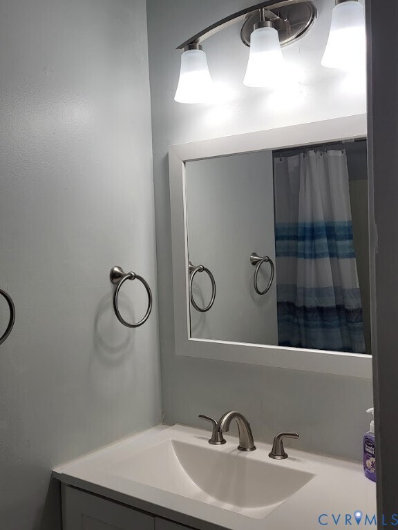 Building Photo - 206 Spring Dr