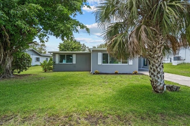 Building Photo - 2701 Camellia Terrace
