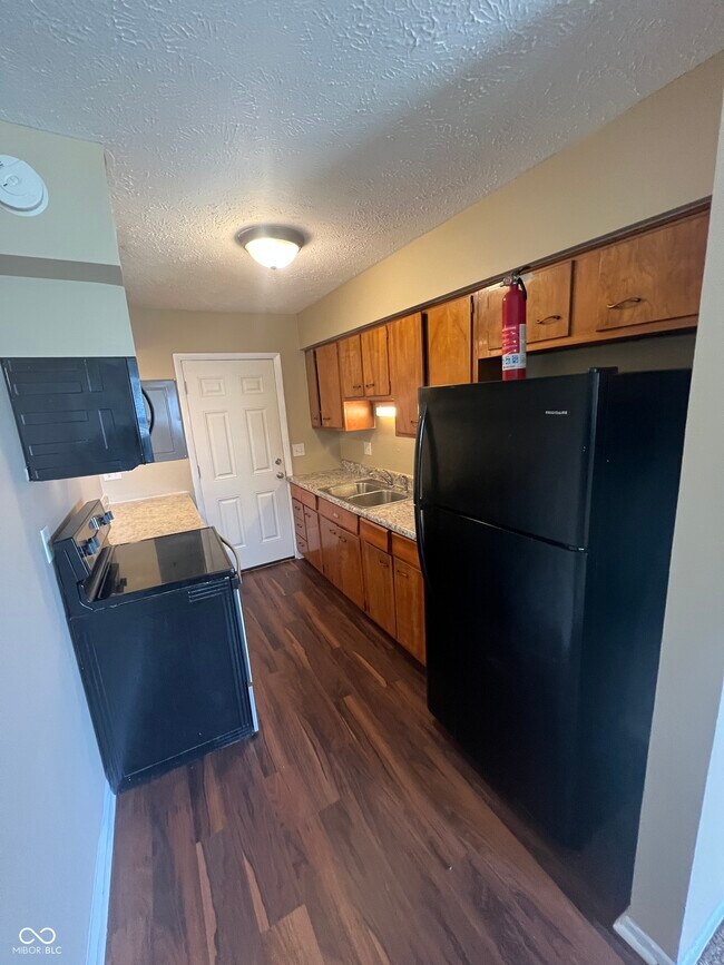 Building Photo - 3001 N Campbell Ave