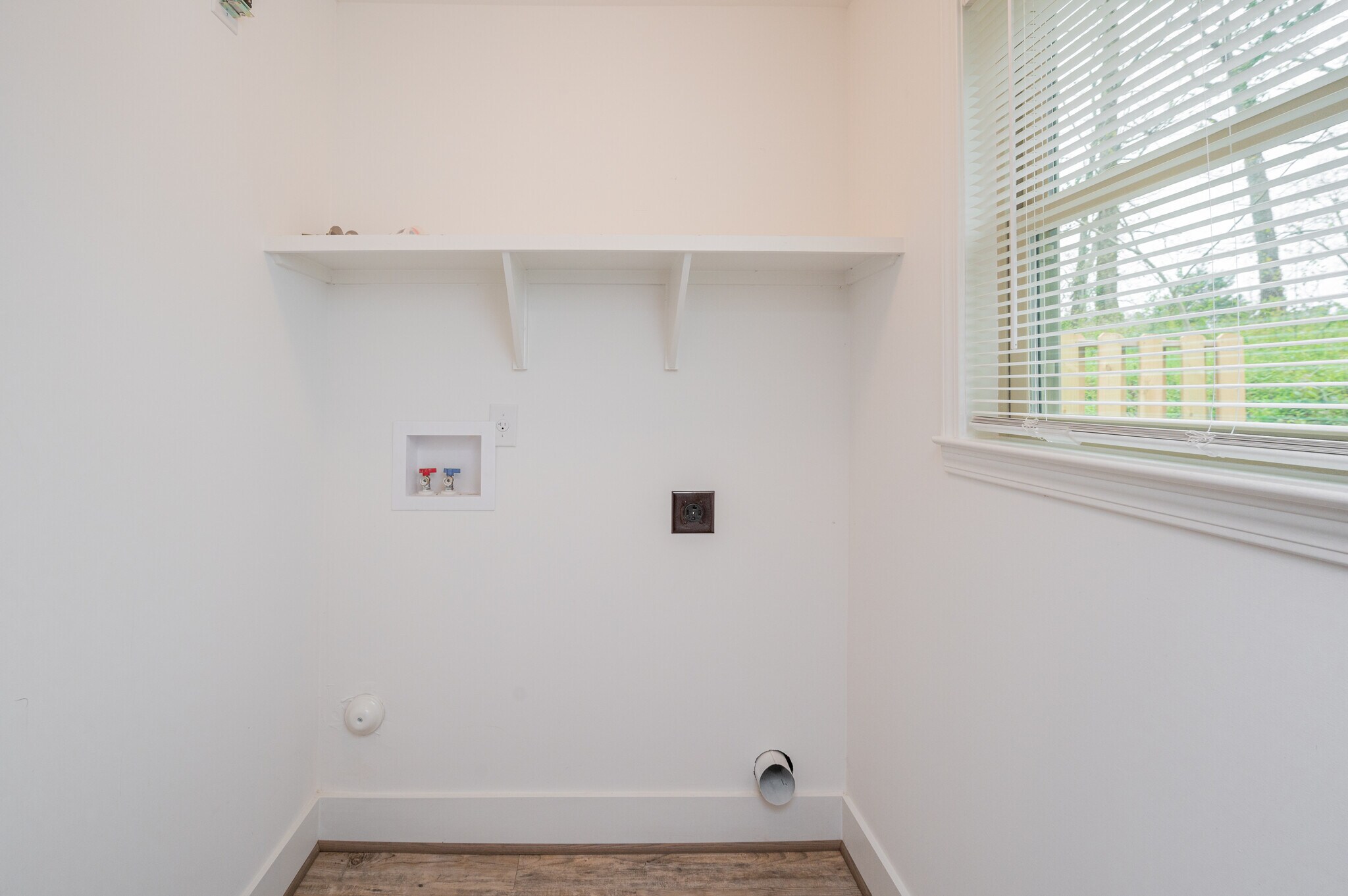 Building Photo - 2005 Coldwater Rd