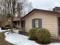 Building Photo - 102 Corson Pl