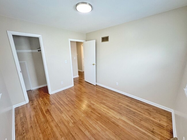 Building Photo - Modern Ranch Retreat