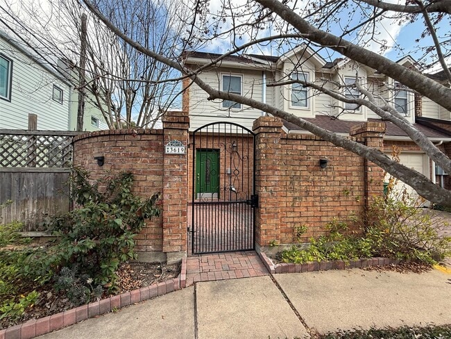 Building Photo - 3619 Mulberry St