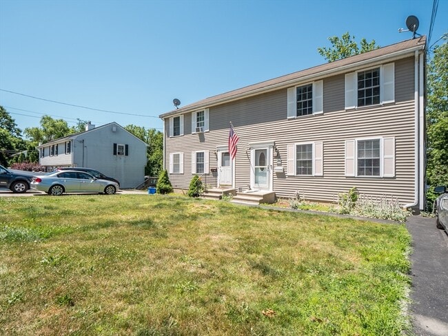 Building Photo - 90 A Loxwood St