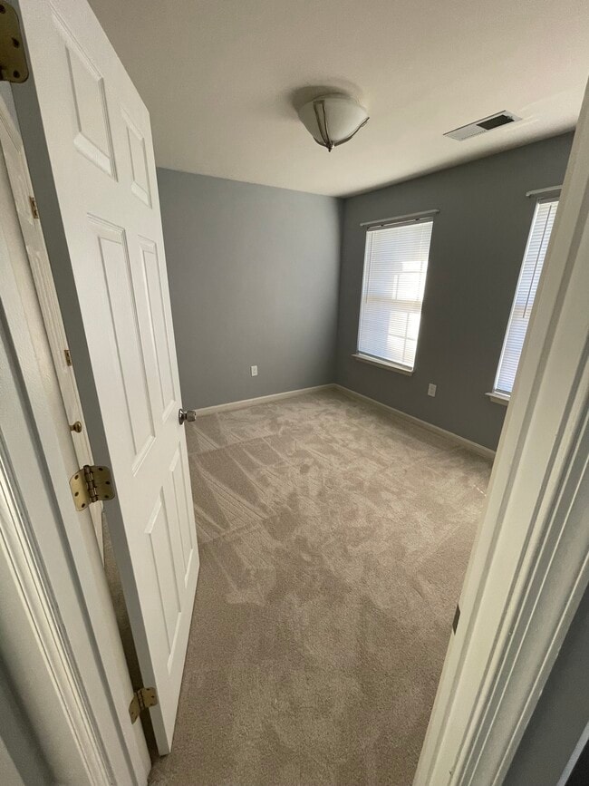 Building Photo - 14268 Town Commons Way