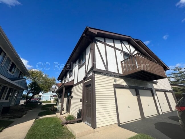 Building Photo - 1367 Sacramento Dr