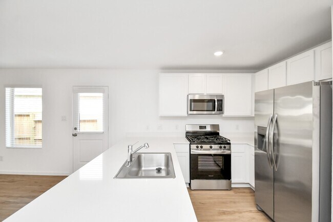 Building Photo - 1615 Windrose Bnd