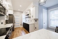 Building Photo - 222 Gregory St