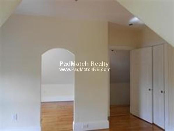 Building Photo - WICKED CHEAP TWO FLOORS LAUNDRY IN BUILDING!