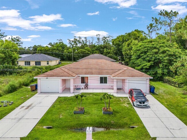 Building Photo - 2412 Millie Ave S