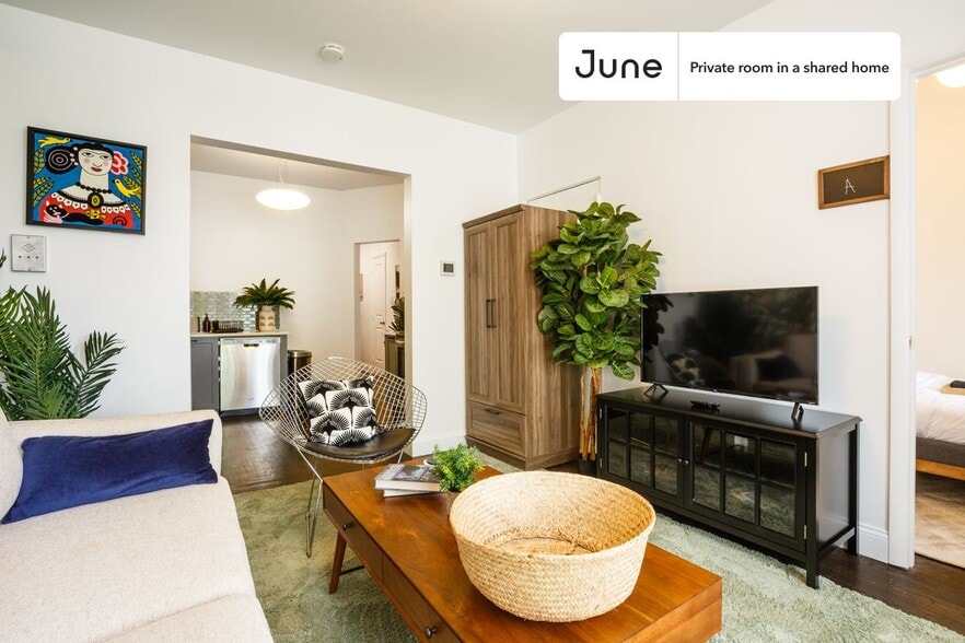 Building Photo - Room in Shared 3 bed/1 bath home in Prospect Heights