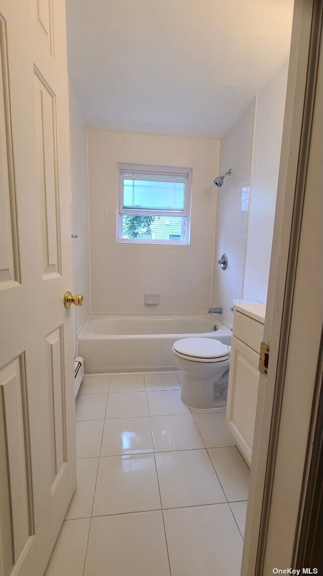 Building Photo - 246 Fair Harbor Dr