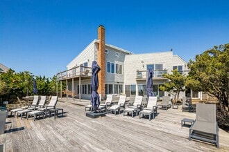 Building Photo - 64 Shore Rd