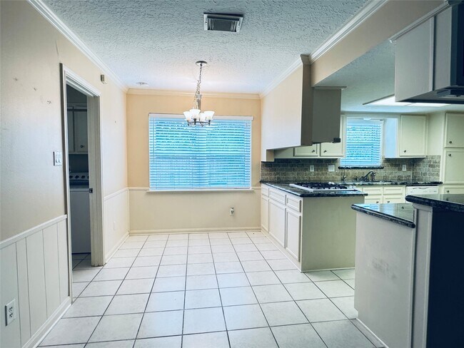 Building Photo - 13935 St Marys Ln