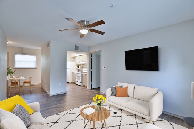 Building Photo - Newly Remodeled South Abilene Apartments!