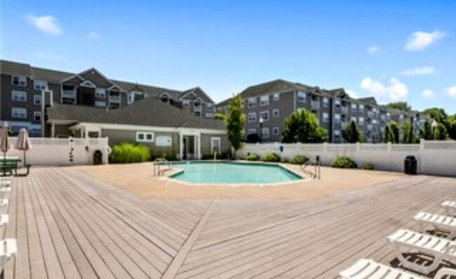 Building Photo - 104 Mill St