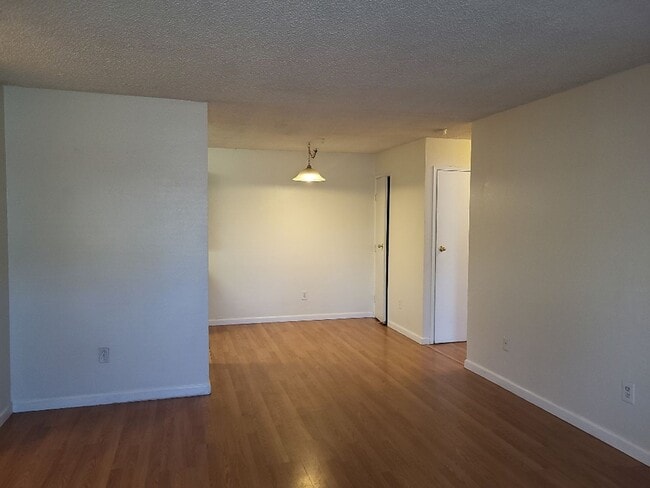 Building Photo - 2410 Tripp Dr