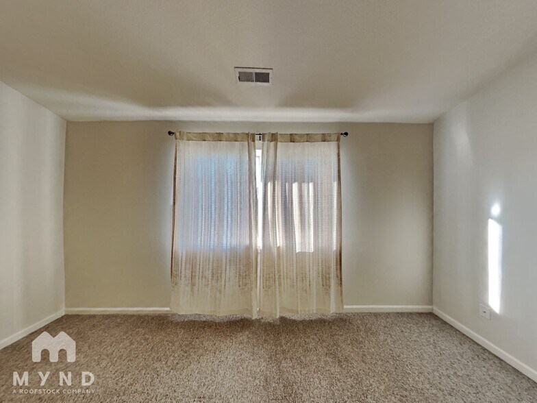 Building Photo - 20157 SW Bernice Ln