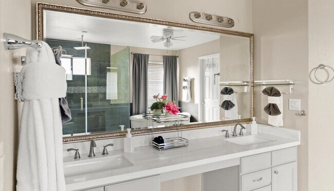 Building Photo - 11264 N 128th Pl