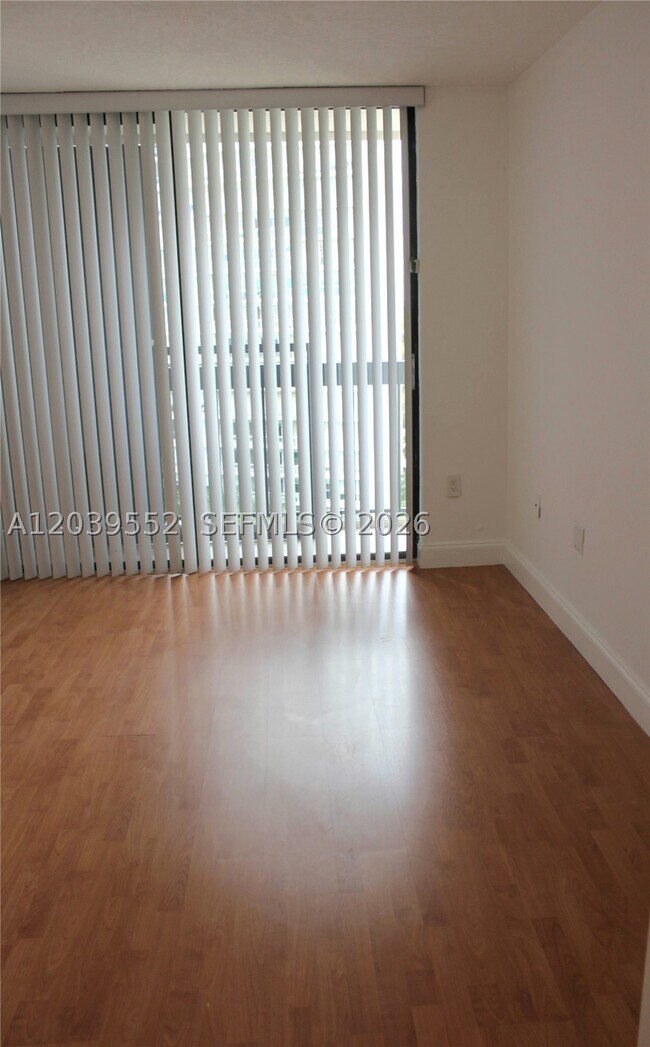Building Photo - 2333 Brickell Ave