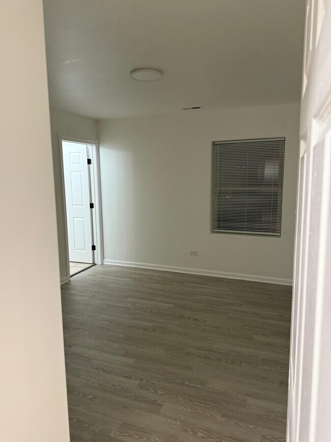 Building Photo - 2840 W Flournoy St