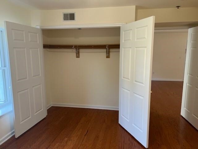 Building Photo - 1031 Clinton St