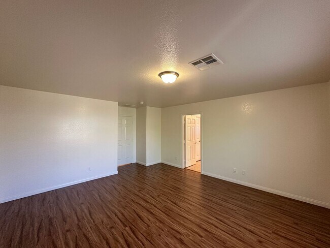 Building Photo - WOODBRIDGE AT PINNACLE PEAKS