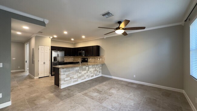 Building Photo - Charming 2-Bed Townhouse with on Ashley River Road!