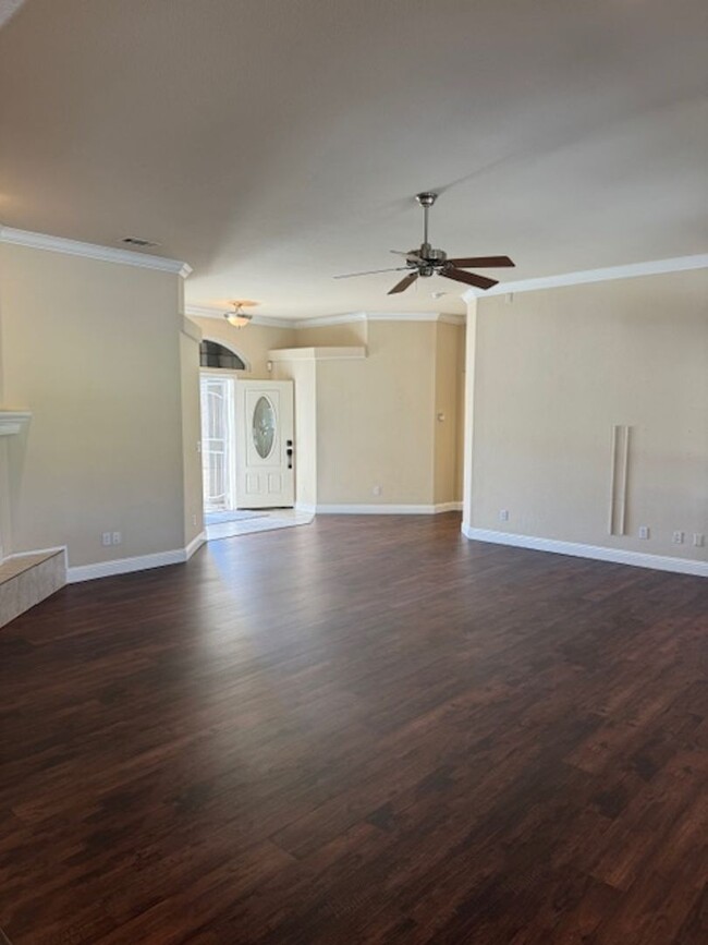 Building Photo - Beautiful 4 Bedroom in Cottonwood