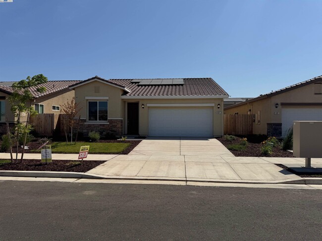 Building Photo - 4671 Irma Dr