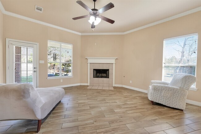 Building Photo - 7002 Casita Dr