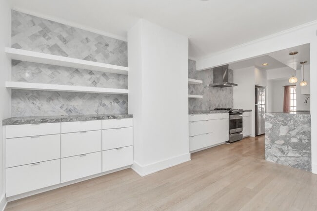 Building Photo - 3934 Roseland St